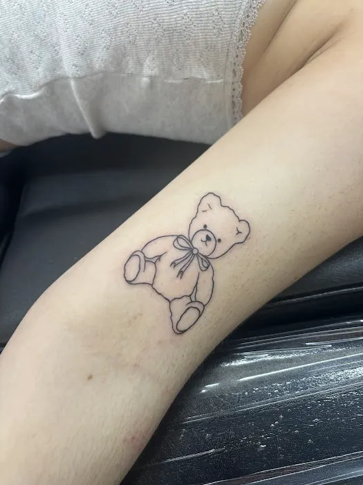Shoobie Lee Tattoo Studio 6