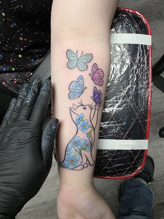 Humdinger Tattoo LLC 4