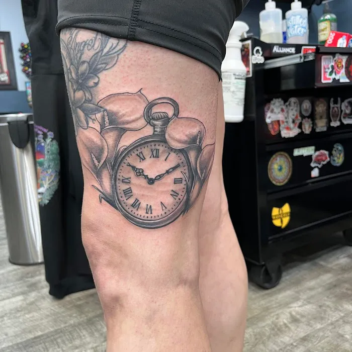 Black Lantern Tattoo Collective 8