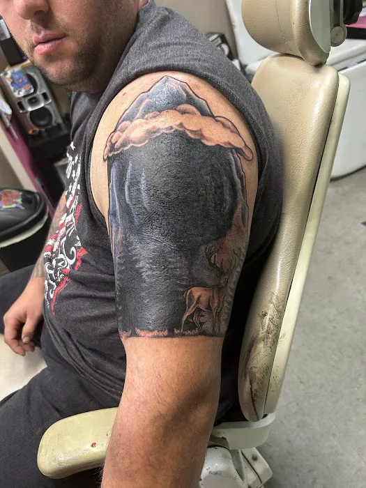 Oracle Body Shop Tattoo Parlor 3
