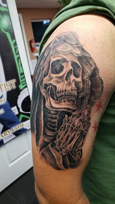 Drop N Ink Tattoo Shop 6