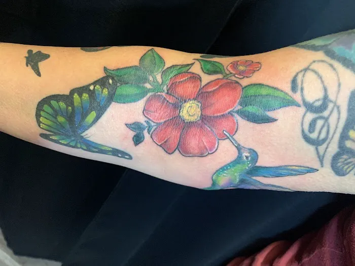 Gallery Thirty Two & Tattoo Company LLC 3