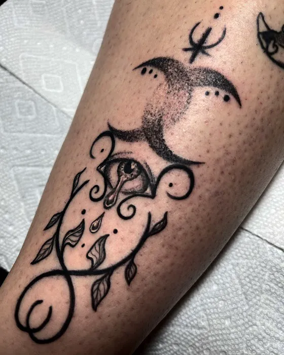 Hollow Moon Tattoos & Sorcery 1