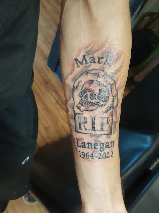 Acme Ink Tattoo Studio 4