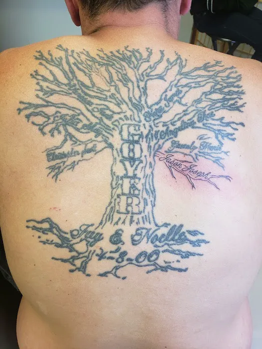 Tom Spaulding Tattoo And Body Piercing Studio 1