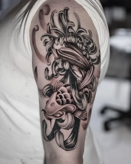 NO IDOLS TATTOO & PIERCING 4