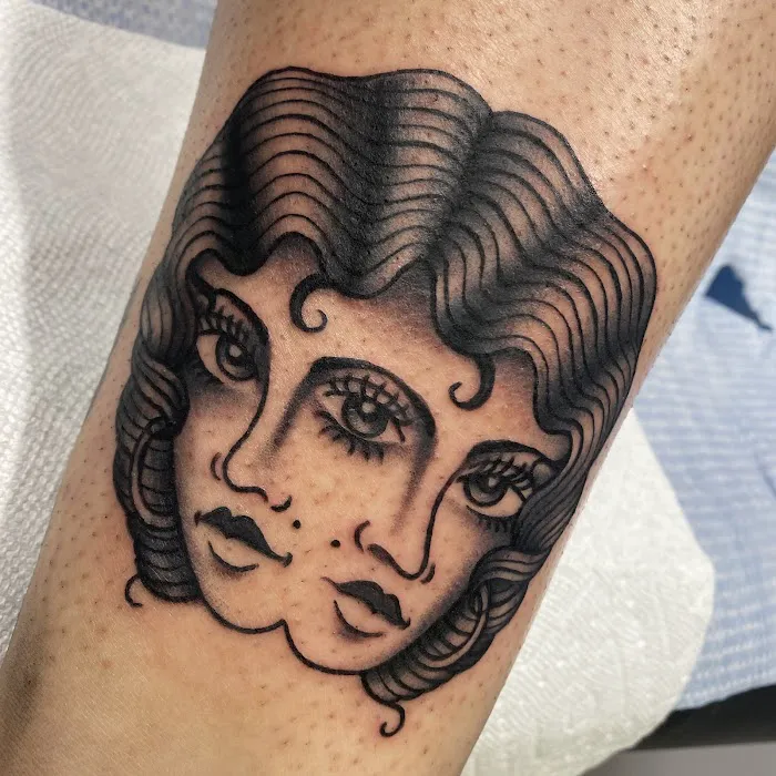 NO IDOLS TATTOO & PIERCING 9