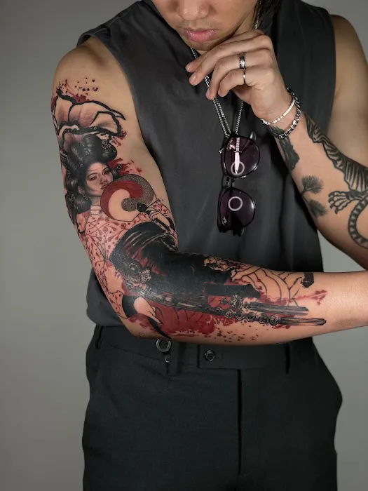 White Rabbit Tattoo Studio 7