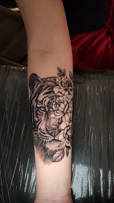 OMEN TATTOO STUDIO 0