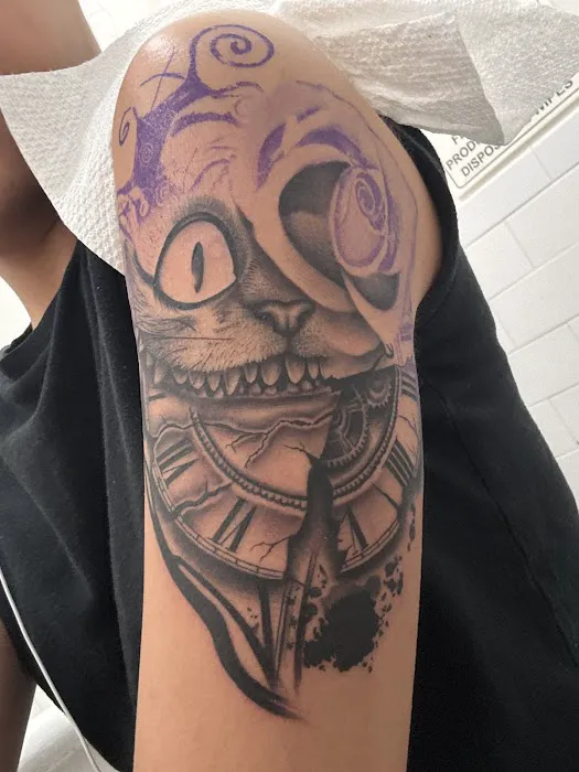 OMEN TATTOO STUDIO 4