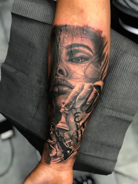 Picasso Tattoo Studio 6