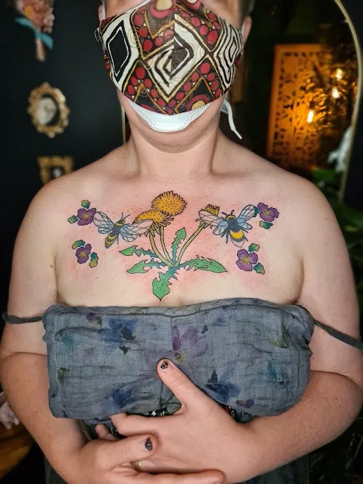 ThemBones Tattoo Studio 7