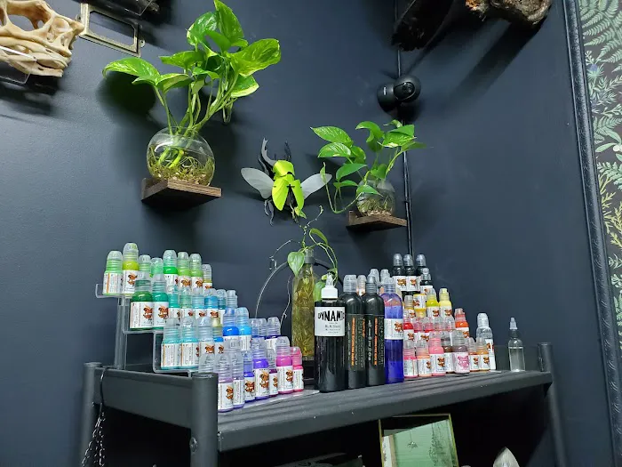 ThemBones Tattoo Studio 6