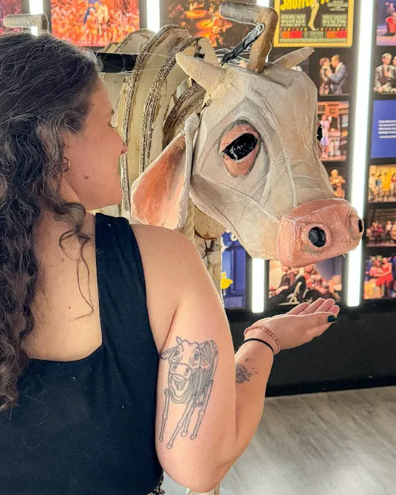 ThemBones Tattoo Studio 9