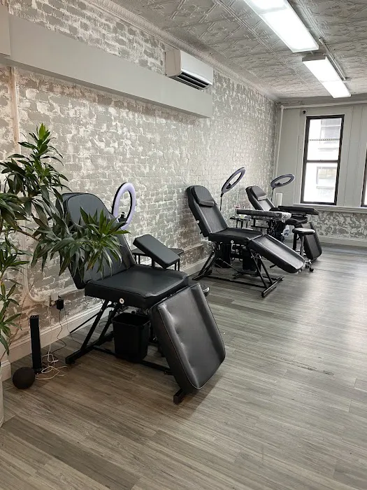 IGLA Tattoo Boutique 8