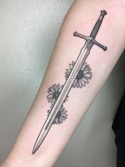 Queen of Crowns Tattoo 0