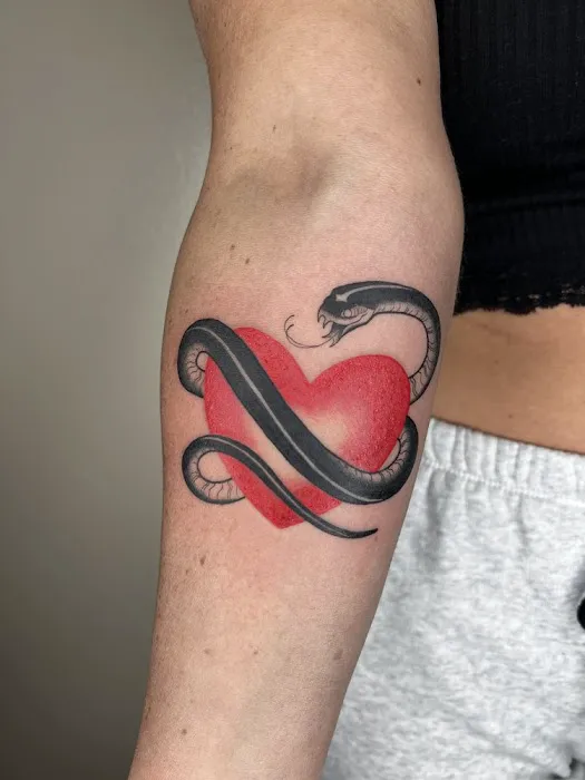 Queen of Crowns Tattoo 7