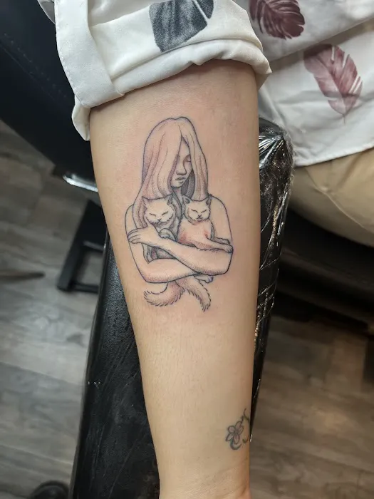 Queen of Crowns Tattoo 9