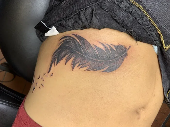 Sunset Park Tattoo Studio 6