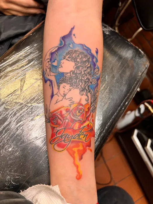 Sunset Park Tattoo Studio 8