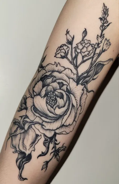 Sasha Woland Tattoo 5
