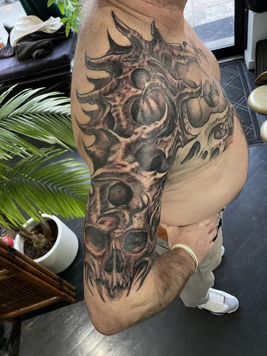 The Hermit Tattoo & Piercing 1