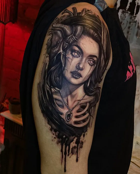 EverBlack Tattoo Studio 2