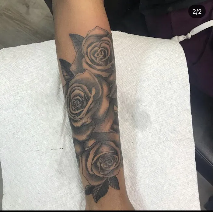 Golden Ink Tattoo Shop 7