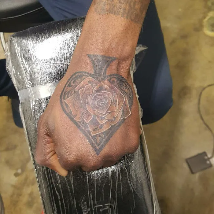 Youngink Tattoo Studio 9