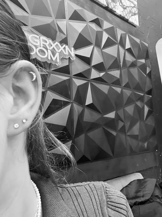 Art is Luxury Tattoos and Piercings 8