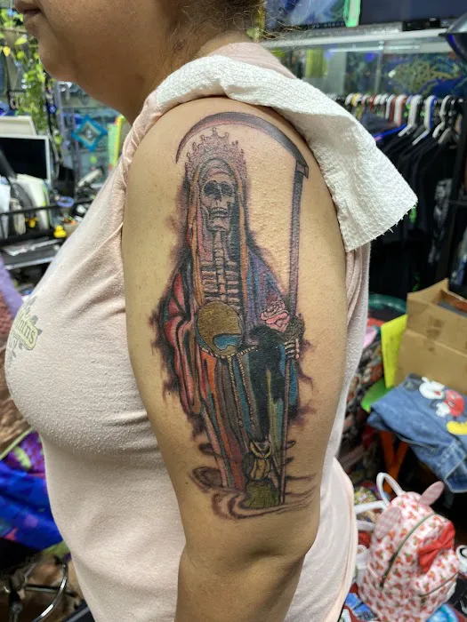 Cosmic Wizard Tattoo-Piercing Shop & 3DUV Art Gallery 5