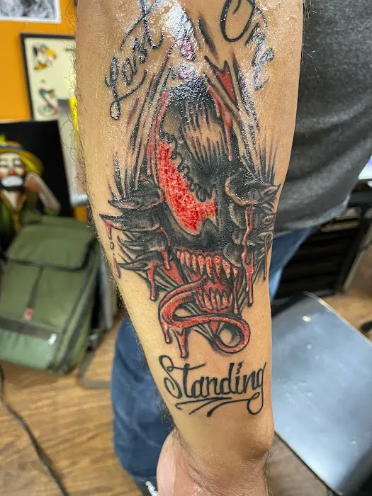 R & D Tattooing 4