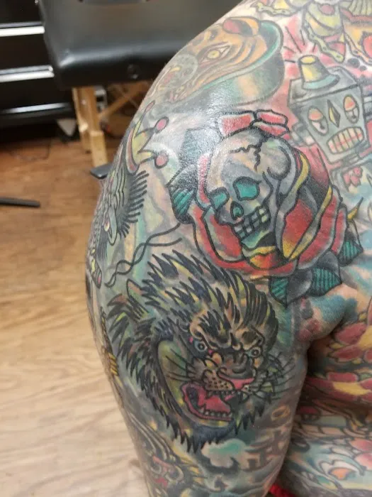 R & D Tattooing 1