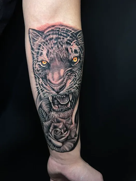 Rebel Ink Tattoo & Piercing 3