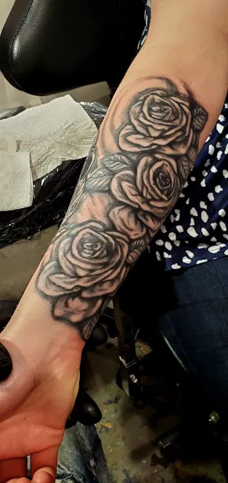 Shimmy Fingers Ink Tattoos! 1