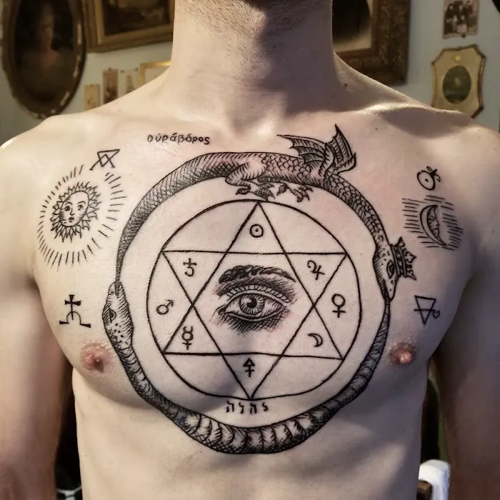 The Queens Ink Tattoo Shop 8