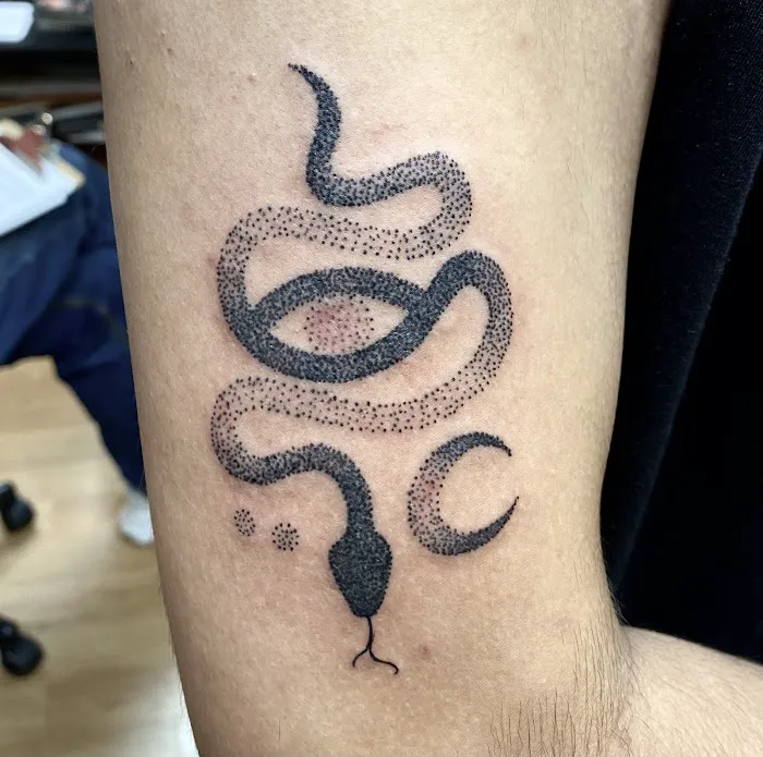 Jackie tattoo shop 9