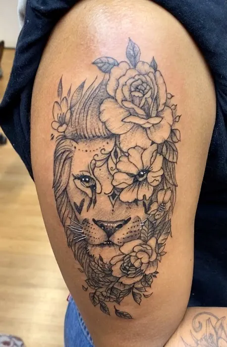 Jackie tattoo shop 8