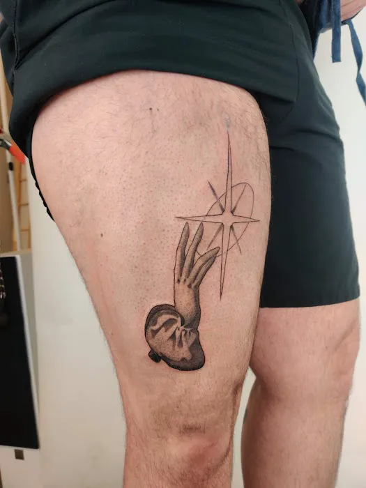 YZY art and tattoo studio 2