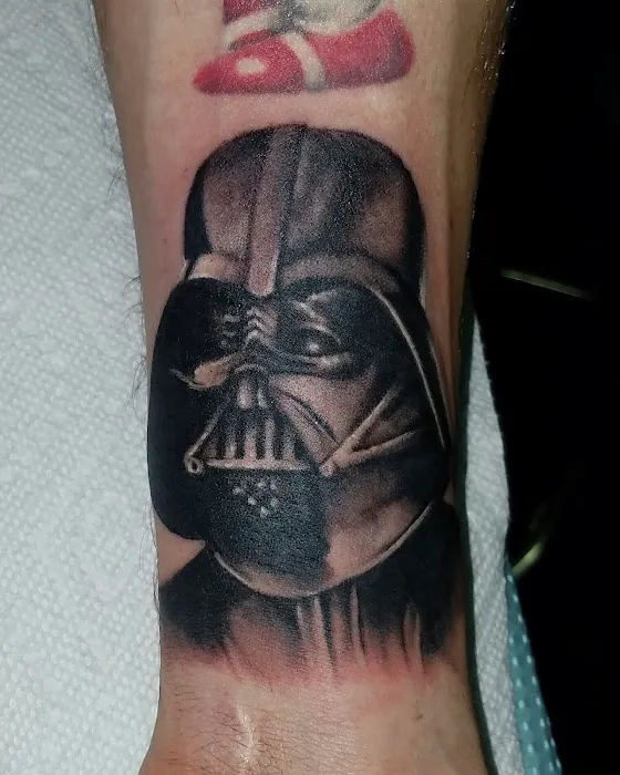 Lucky Dog Tattoos Inc 4