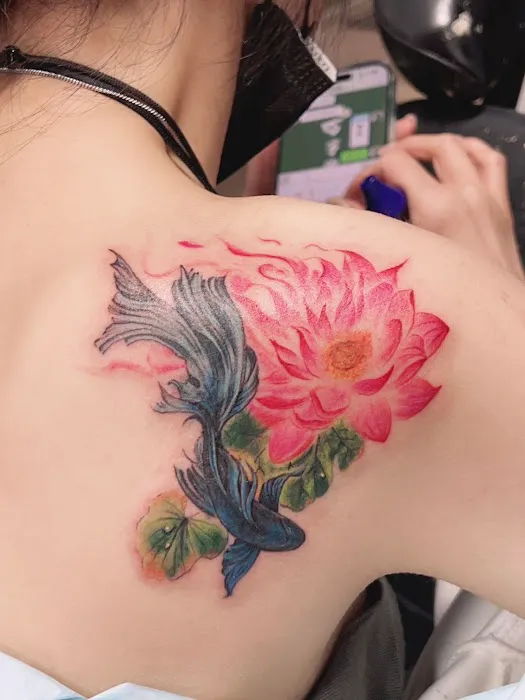 7 Train Tattoo Studio Inc 2