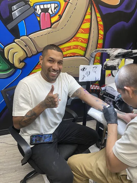 Betty's Tattoo Studio 3