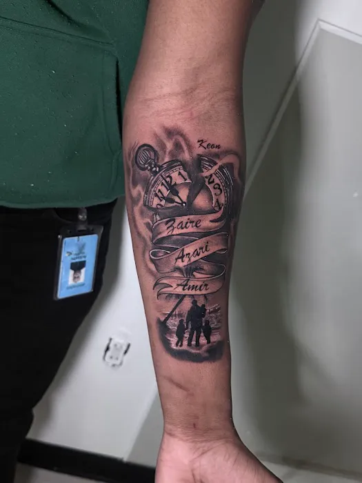 Monkey Tattoo Studio 3