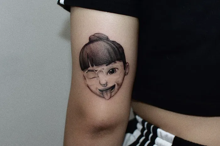 Bee Tattoo Studio 7