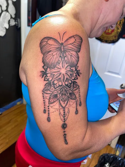 NonstopHustle Tattoo Studio 9