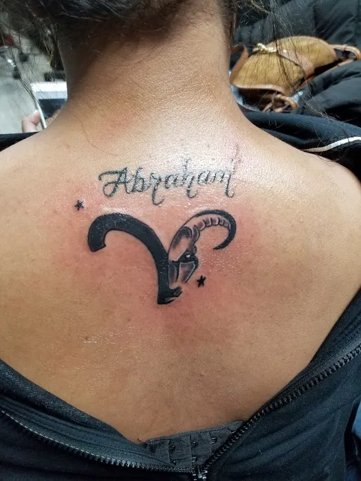 Chucky's Cut Tattoo & Barbershop llc 4