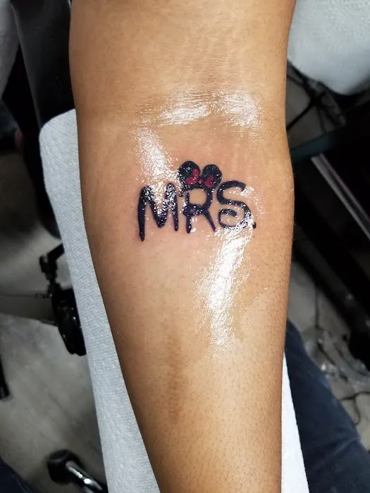 Chucky's Cut Tattoo & Barbershop llc 2