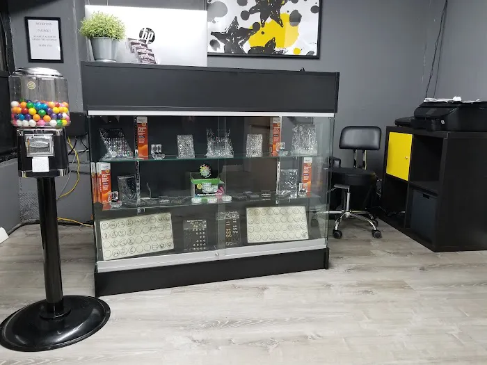 Chucky's Cut Tattoo & Barbershop llc 8