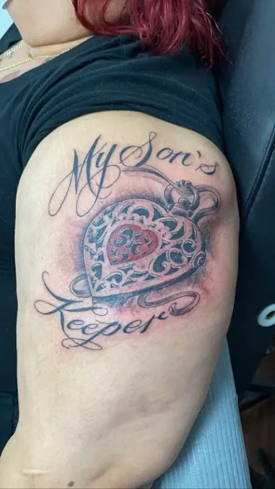 Ink Junky Tattoo Studio 9
