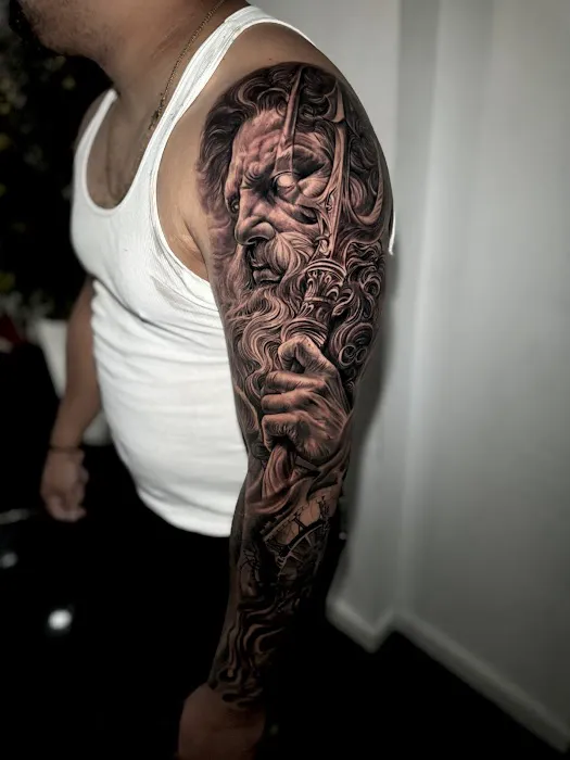 Banks Tattoo and Piercing 2